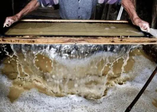 造紙消泡劑應(yīng)用場(chǎng)景圖